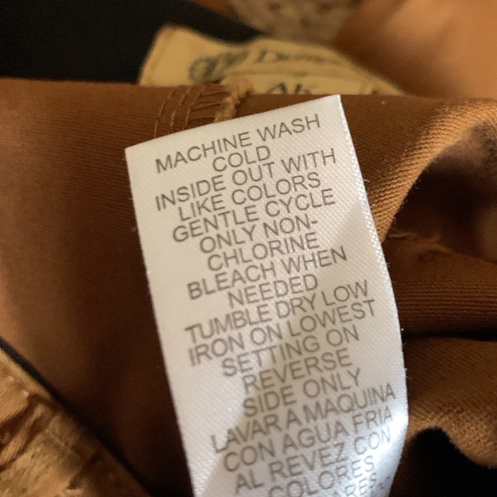 Democracy burnt orange color jeans with raw hem Size 4 - Picture 13 of 14
